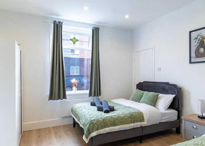 Open Mind Property - 2 Beds & Free Parking